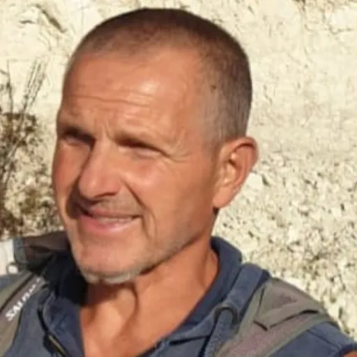 Instructors 858 Robert Sych